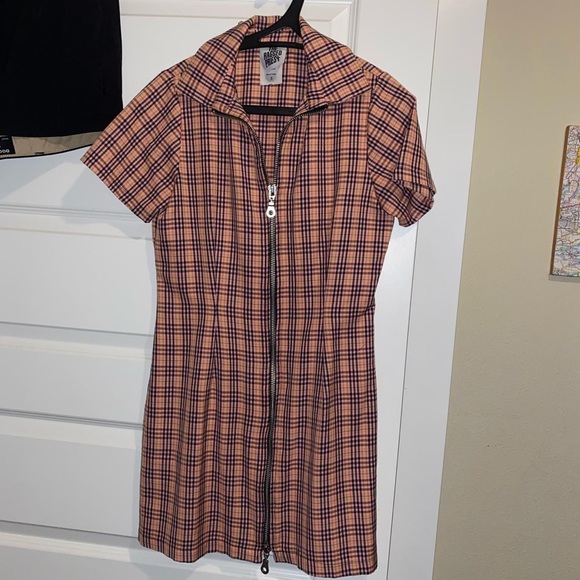 SOLD ON DEPOP - Picture 1 of 4